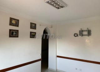 Bureau meublé pour cabinet médical 