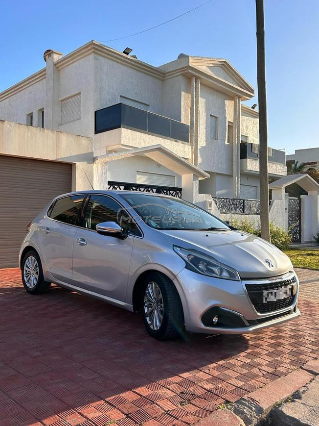 Peugeot 208 Allure Année 2018