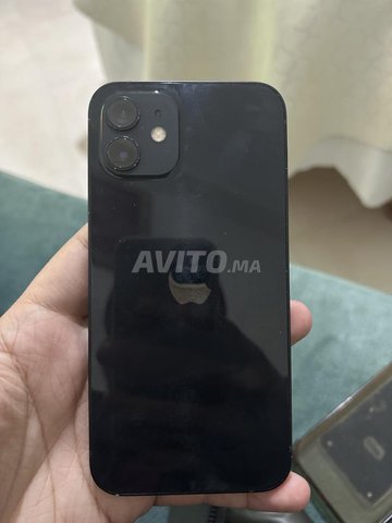 iPhone 12 64go
