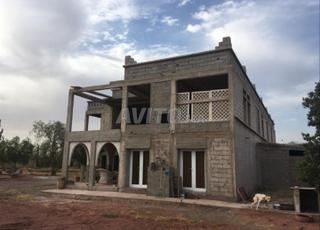  Riad en construction للبيع –  قيد الإنشاء  
