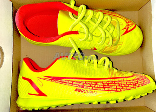 Godasse foot Mercurial jaune fluo