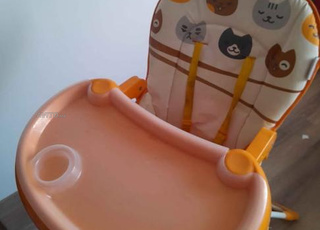 chaise haute , balançoire et roulette pour bébé 