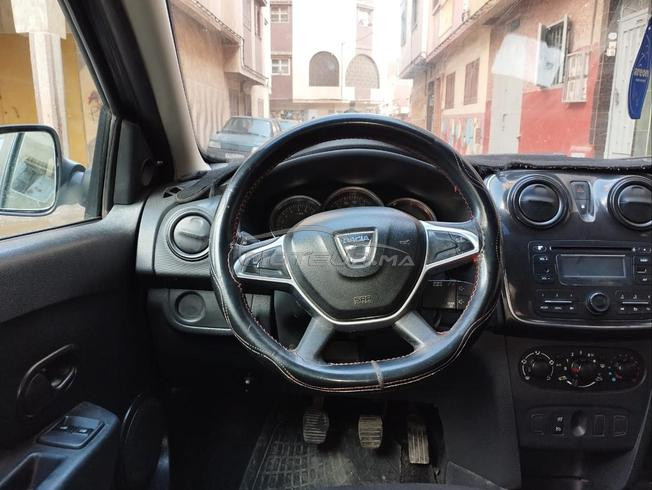 سيارة داسيا 