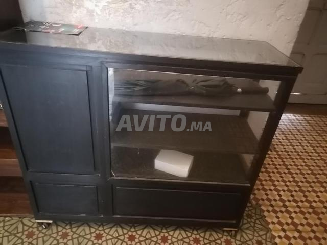 Comptoir en bois et verre 