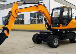 MINI PELLE SUR ROUES 7 TONNES NEUVE