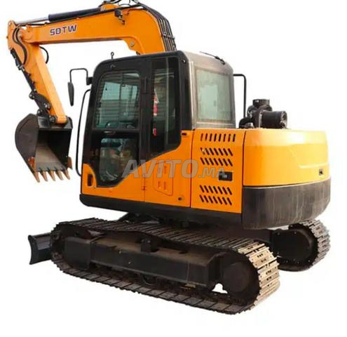Mini-pelle PR80 – 8000 kg avec garantie neuve