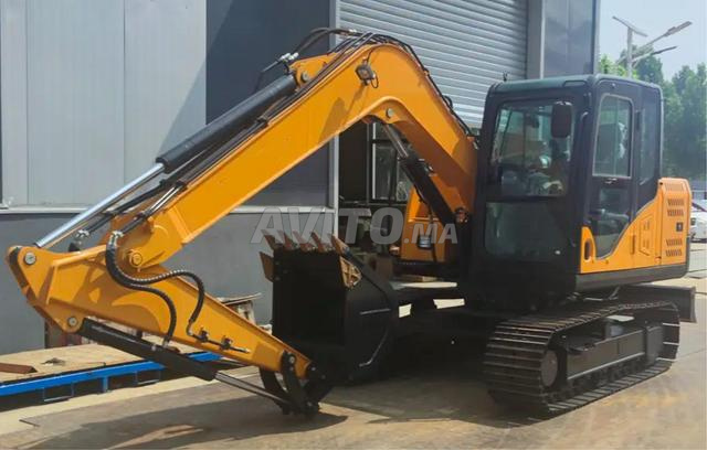 Mini-pelle PR80 – 8000 kg avec garantie neuve