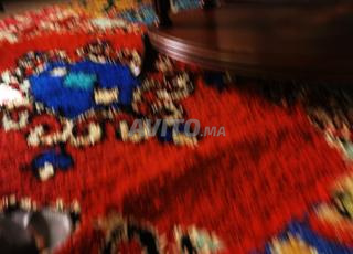 طاولة خشبية 