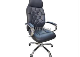 chaise président/visiteur/bureau/caisson/vitrine