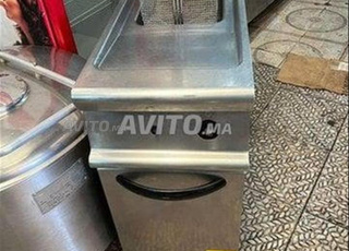 friteuse sur placard gaz 