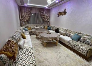 Appartement très bien meublé à Mehdia à vendre