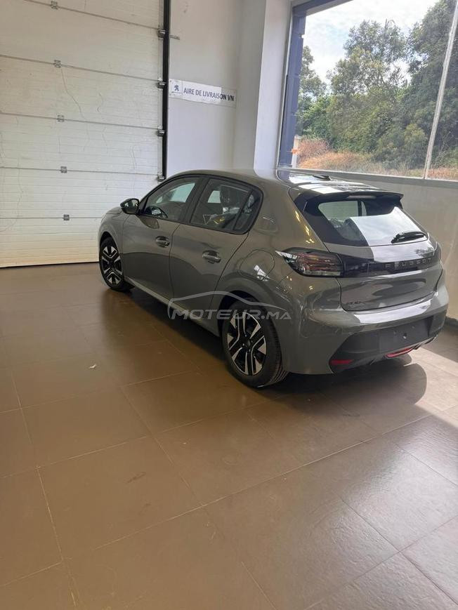Peugeot 208 Diesel Manuelle 2024 à Temara