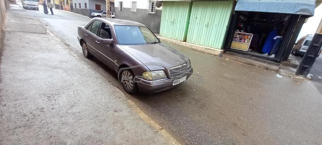 Mercedes Benz 