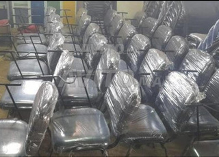 Chaise ISO avec écritoire - prix promotionnel