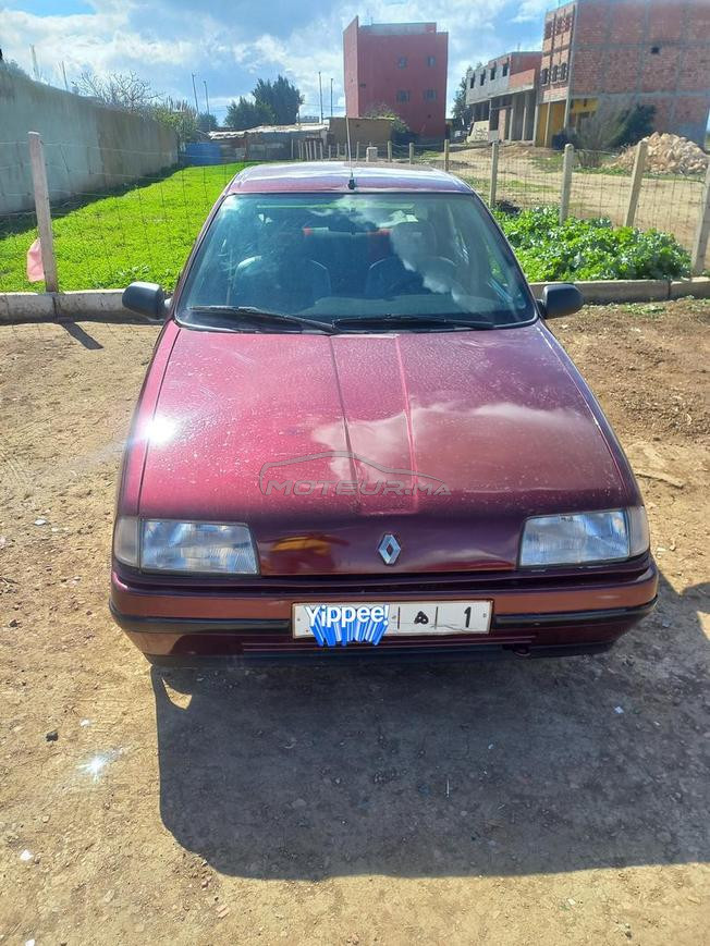 سيارة renault 19 essance