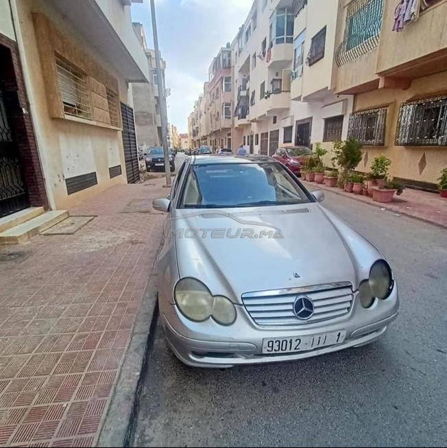 Mercedes-Benz 220 Diesel Manuelle 2003 à Salé