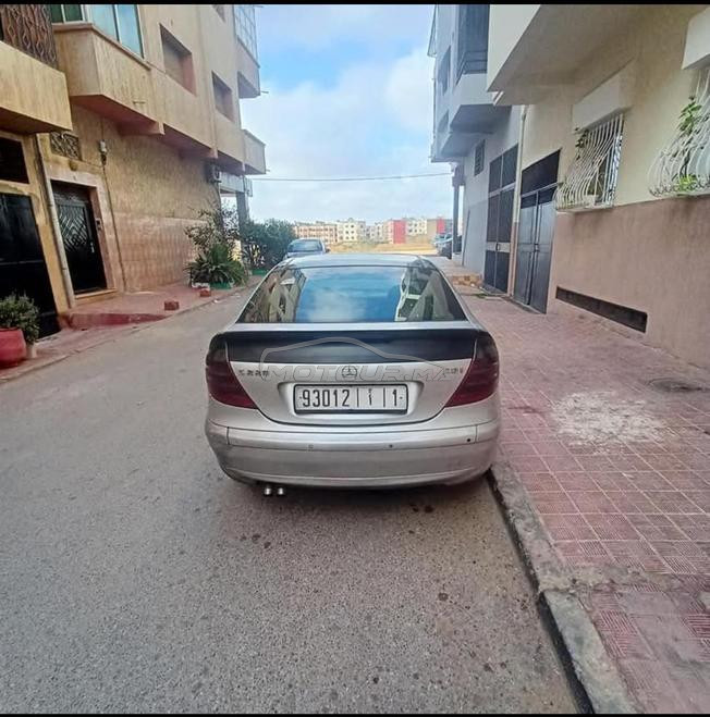 Mercedes-Benz 220 Diesel Manuelle 2003 à Salé