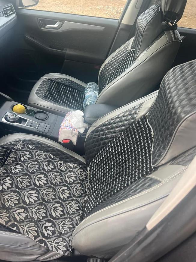 	  Ford Kuga  2021