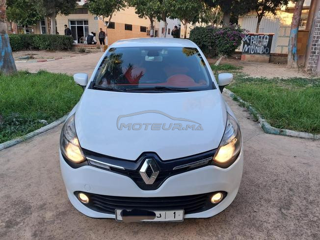 clio 4 intense Modèle 2014 1ère main 