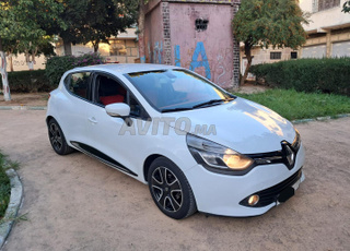 clio 4 intense Modèle 2014 1ère main 