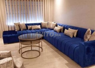 canapé en forme de L bleue