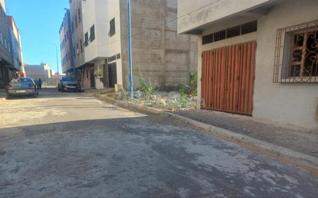 بقعة أرضية مسجلة و محفضة للبيع مساحتها 100 متر 