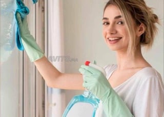 مساعدة منزلية/طباخ/مربية