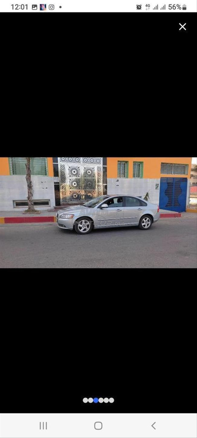 سيارة فولفو اس40