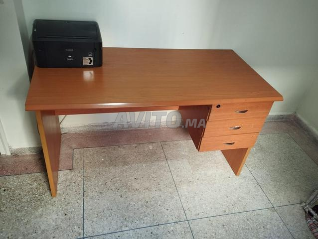 مكتب للبيع