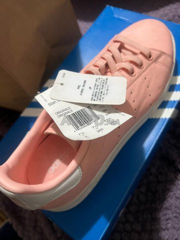 STAN SMITH 41-1/3     40-2/3