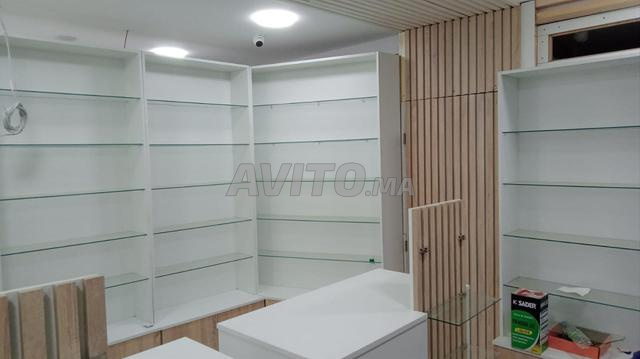  رفوف لمنتجات بارافارماسي و تجميل