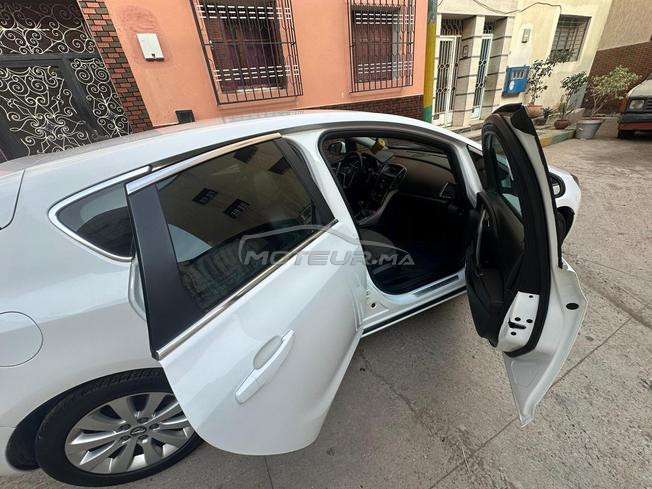 Opel Astra Diesel Manuelle 2012 à Mohammedia