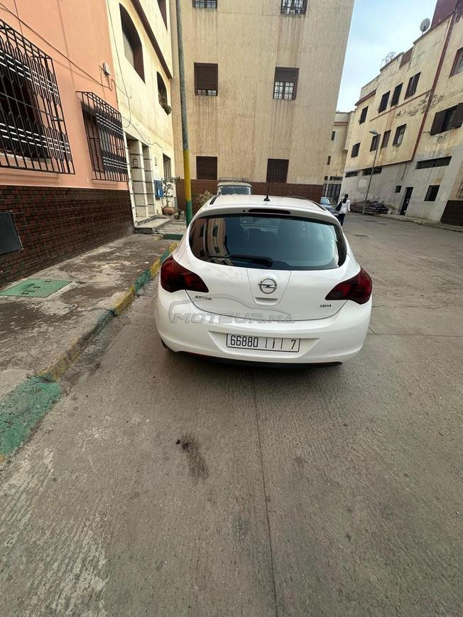 Opel Astra Diesel Manuelle 2012 à Mohammedia