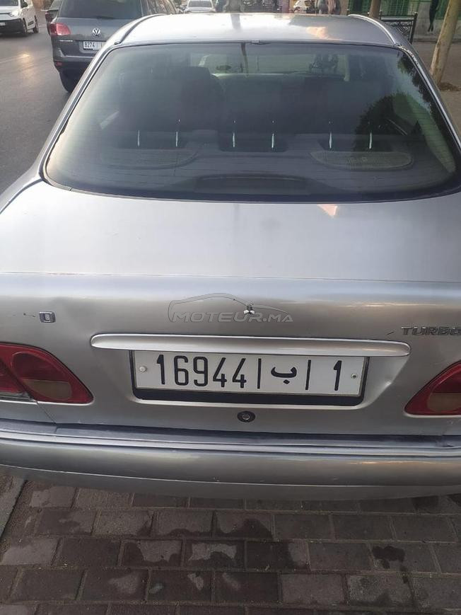 Mercedes classe E 250 modèle 99 dédouané en 2004