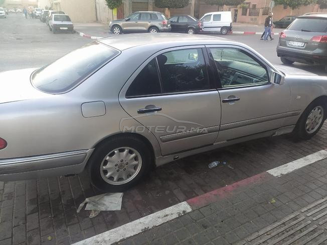 Mercedes classe E 250 modèle 99 dédouané en 2004