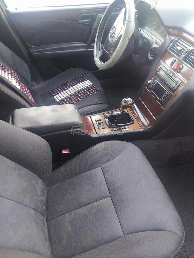 Mercedes classe E 250 modèle 99 dédouané en 2004