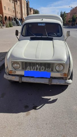Renault R4 Essence Manuelle 1985 à Ouarzazate