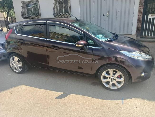 Ford fiesta titanium bon état 