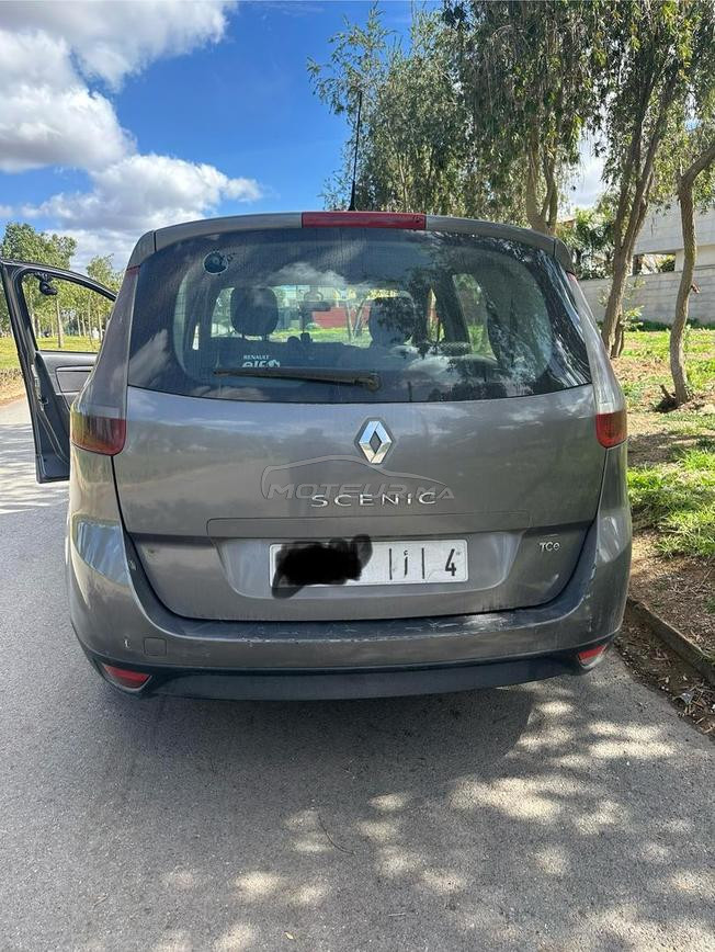 Renault Scenic Diesel Manuelle 2011 à Ain Aouda