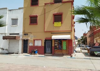      دار للبيع ( 3 طبقات - 2 ديور وسطح )