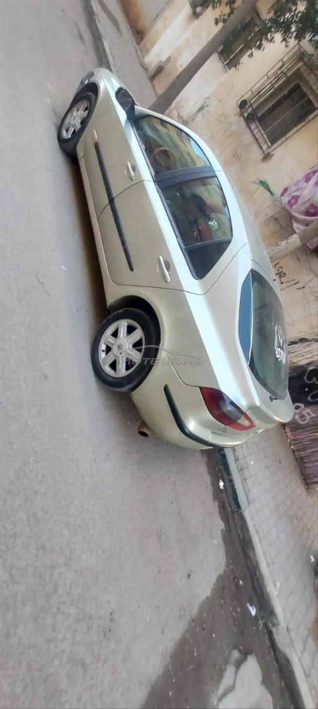سيارة للبيع 