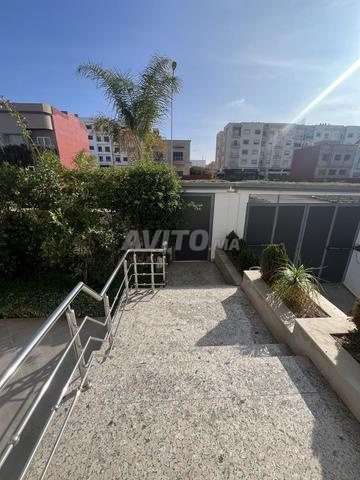 Villa 178m2 3Niveaux à vendre à Bouskoura - 2