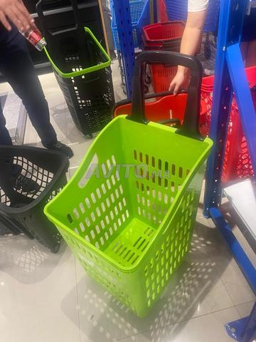 chariot super marche EN PLASTIC