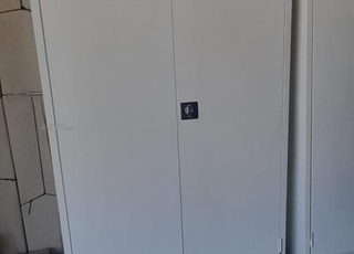 Armoire porte battante/coulissantes/rideaux