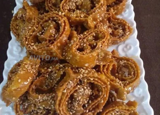 شباكية الزنجلان واللوز