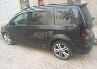Volkswagen touran croos 