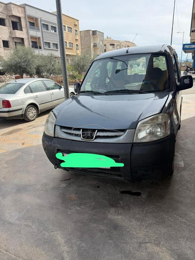 بيجو 2008 بنزين يدوي 2008 في فاس