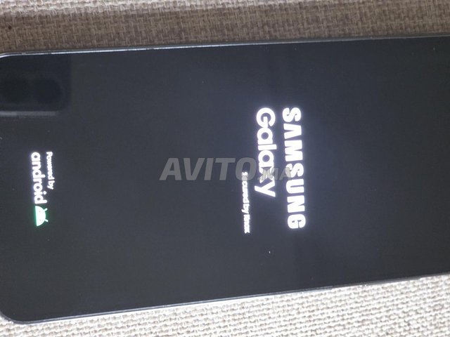 je vend mon propre telephone S23plus