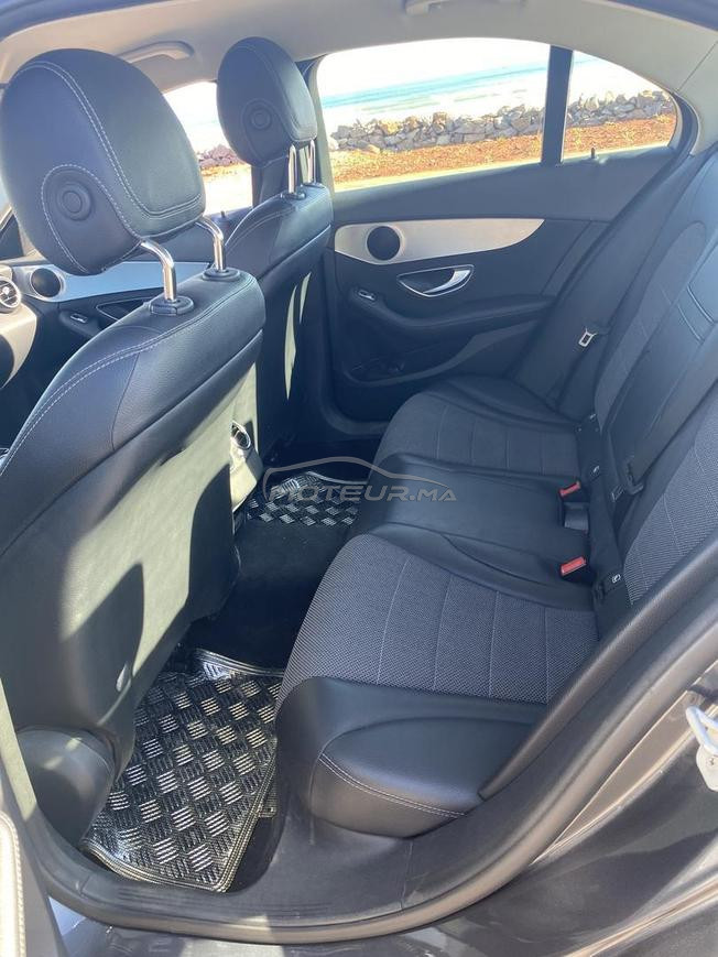 Mercedes-Benz 220 Diesel Automatique 2016 à Nador