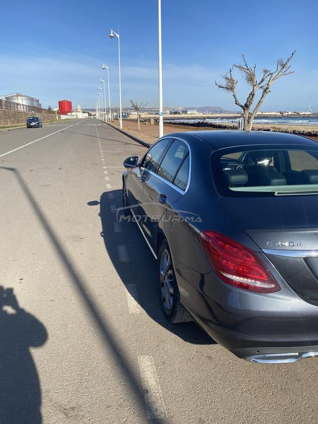 Mercedes-Benz 220 Diesel Automatique 2016 à Nador